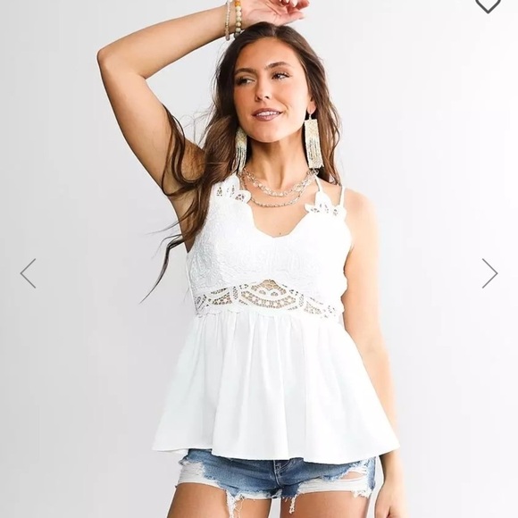 Willow and Root White Crochet Peplum Tank Top. - Picture 12 of 12